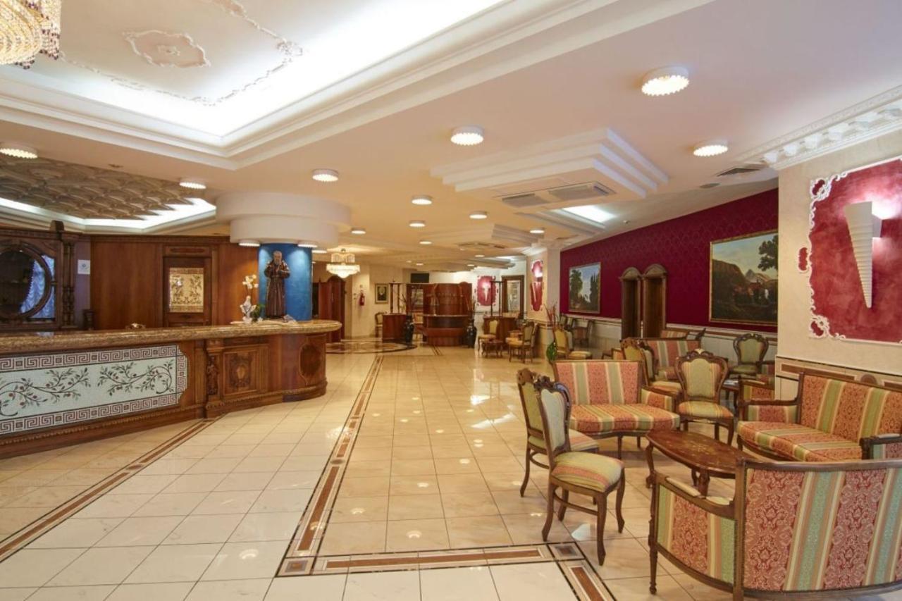 San Giovanni Rotondo Palace - Alihotels Exteriör bild