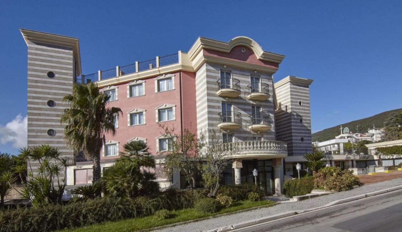 San Giovanni Rotondo Palace - Alihotels Exteriör bild