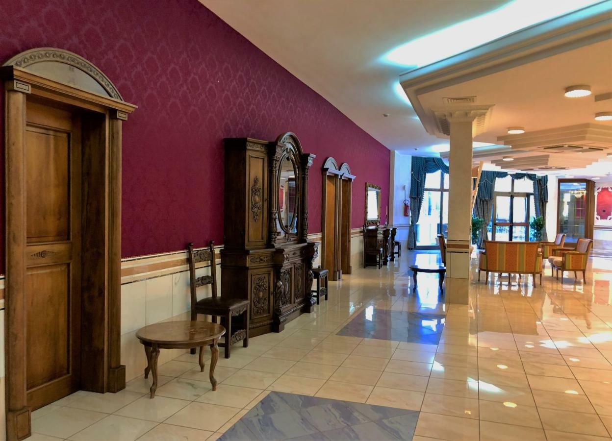 San Giovanni Rotondo Palace - Alihotels Exteriör bild